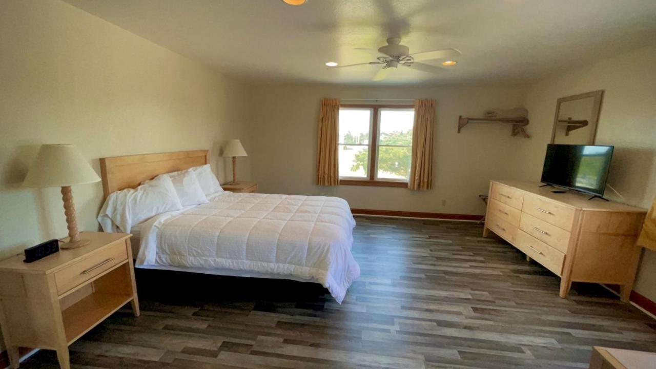 אוקרקוק Pony Island Inn מראה חיצוני תמונה